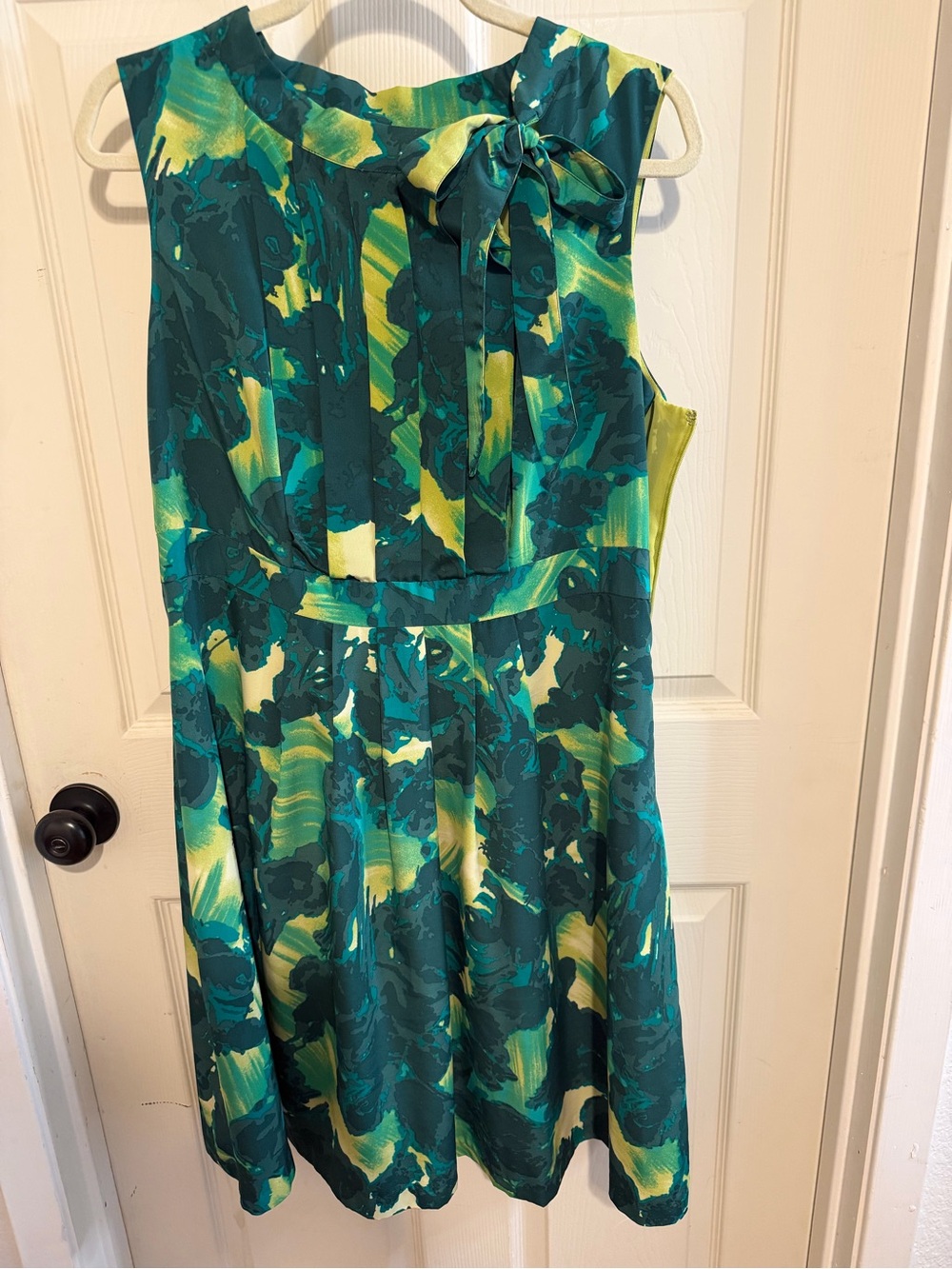Green and Yellow Floral Tie-Neck Sleeveless Dress Merona Dress side zipper